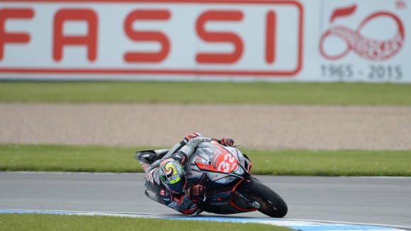 http://photos.worldsbk.com/2015/05/24/hl_stk1000_ap1_9471_big.jpg