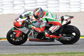 Finales Superbike-Qualifying geht an Biaggi