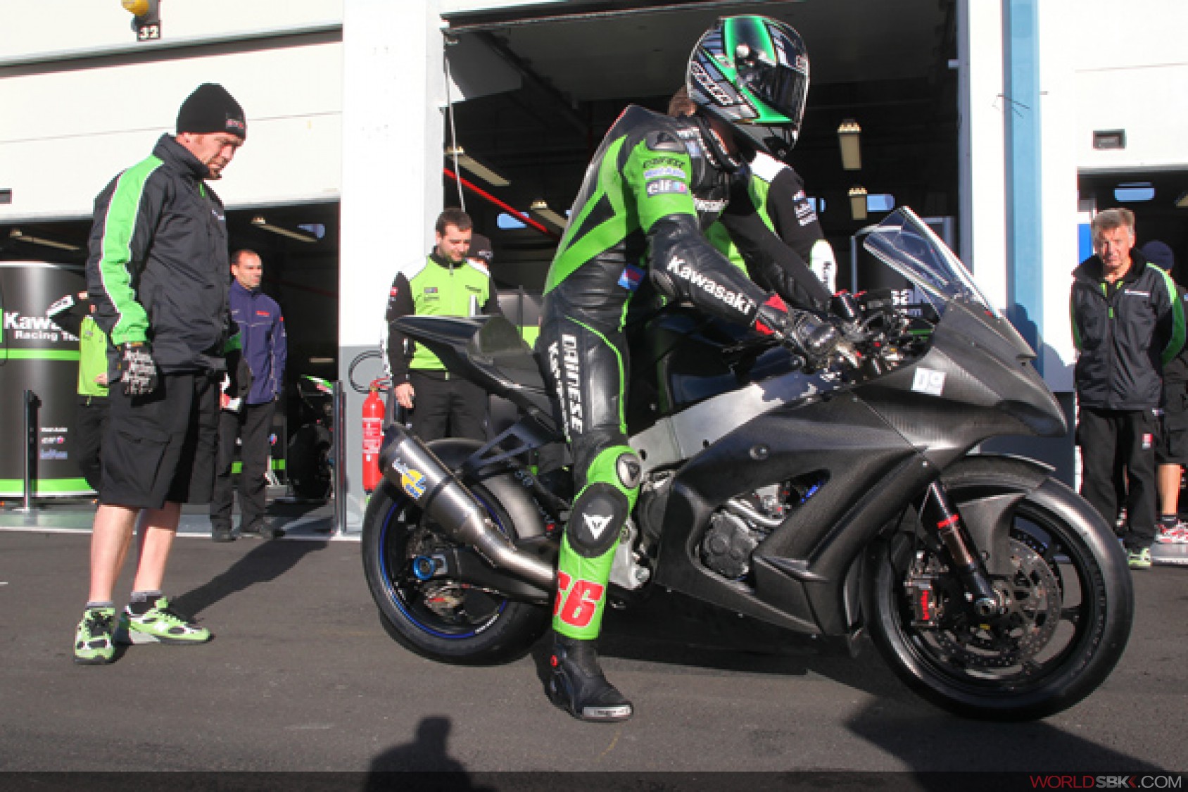 kawasaki ninja zx10r 2011