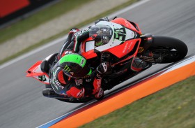 Sykes claims top starting spot in Tissot-Superpole