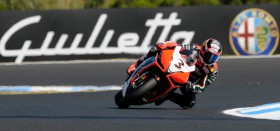 Aprilia and Biaggi score early glory