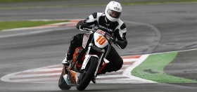Patterson wins in the rain at Silverstone