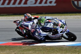 Crutchlow mit wenig Glück in Brünn