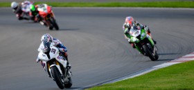 Win for Melandri and crash from Biaggi sees the lead change hands