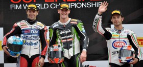 Sykes holds off Checa as Melandri falls