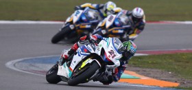 Hickman joins FIXI Crescent Suzuki at Donington