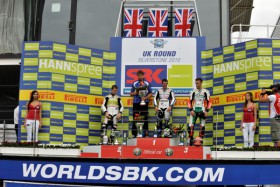 Britische Fahrer schreiben in Silverstone Geschichte