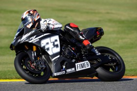 Melandri absolviert erste Runden in der Superbike