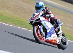 Checa am ersten Tag mit Bestzeit auf Phillip Island 
