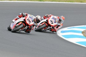 Ducati Xerox – Fabrizio und Haga fahren auf das Podest