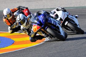 Superstock 600 Fahrer eng beisammen