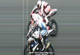 Haslam schafft ersten Sieg in der WSBK mit Fotofinish