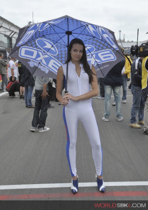 SBK Axo grid girl