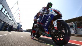 Eugene Laverty, Voltcom Crescent Suzuki, Assen FP1