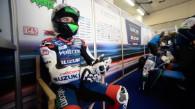 Eugene Laverty, Voltcom Crescent Suzuki,  box