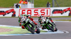 Tom Sykes, Jonathan Rea, Donington RAC2
