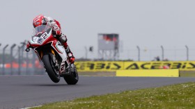 Leon Camier, MV Agusta Reparto Corse, Donington RAC2