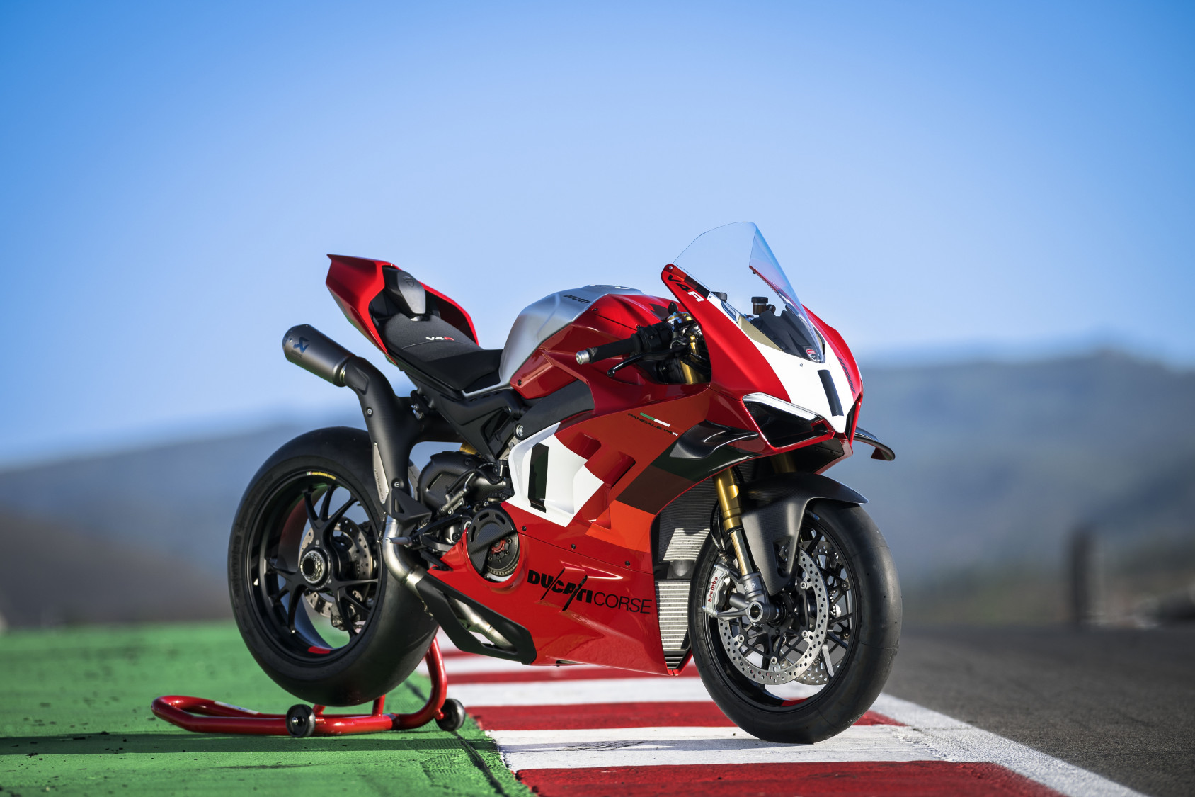 Ducati desmosedici deals v4