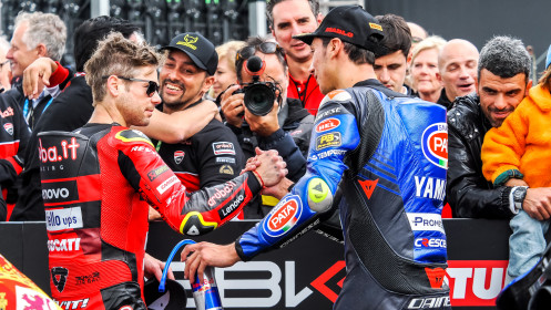 Alvaro Bautista, Aruba.it Racing - Ducati, Toprak Razgatlioglu, Pata Yamaha Prometeon WorldSBK, Assen RACE 2