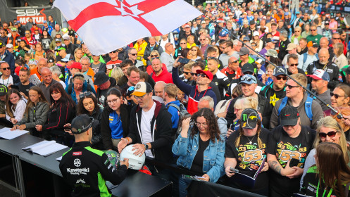 WorldSBK, Donington Autograph Session