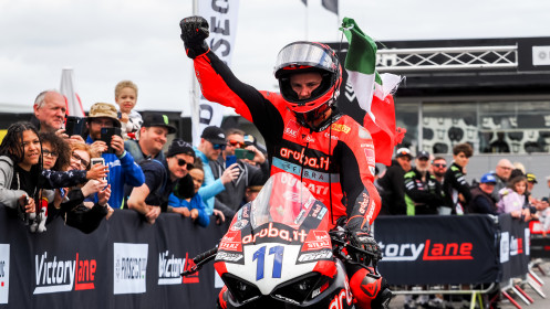 Nicolo Bulega, Aruba.it Racing WorldSSP Team, Donington RACE 2
