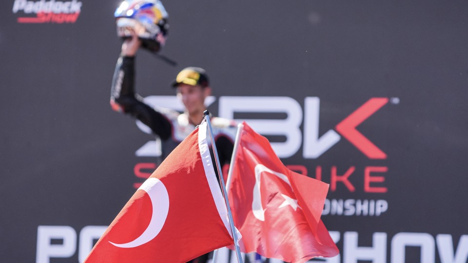 www.worldsbk.com