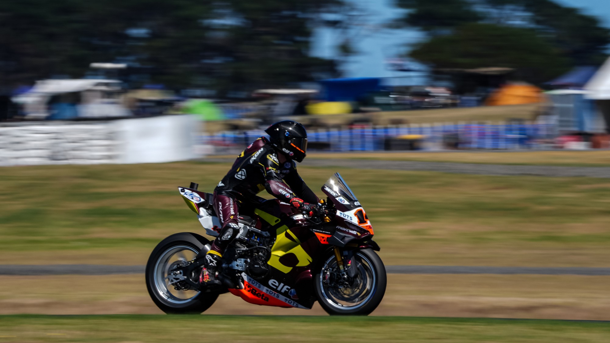 Sein nue c’est une vraie Bombe.