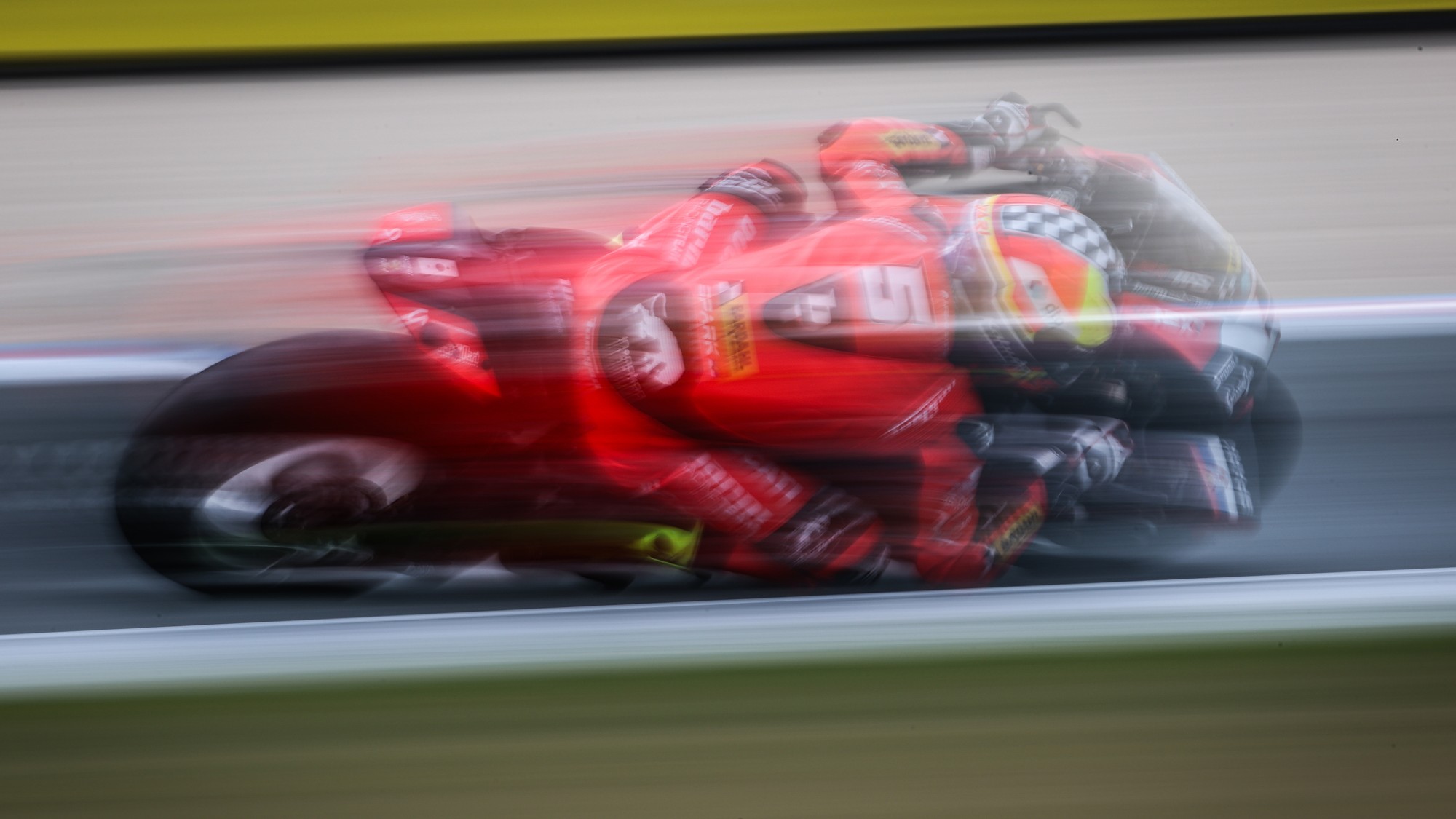 Montella throws his hat in the ring on Sunday morning as he leads the opening Warm Up session ahead of Bulega
